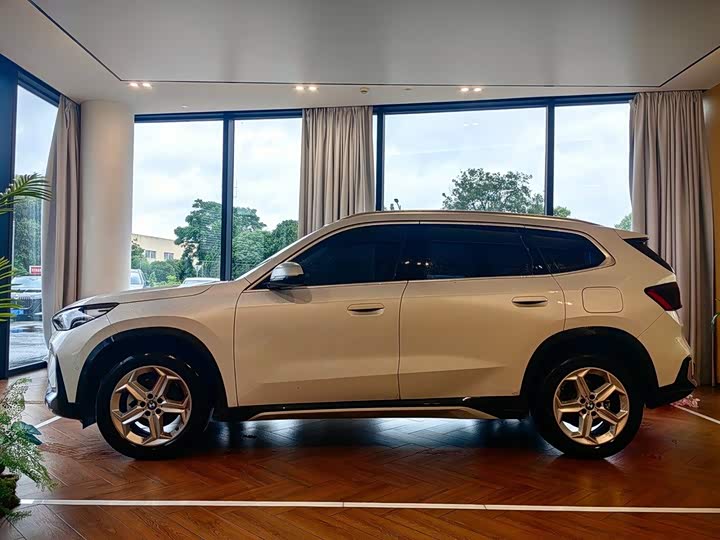 BMW X1, 2024 — фото 3 из 9