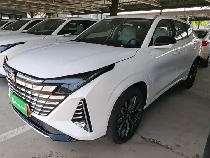 Changan UNI-Z Hybrid, 2026 — фото 2 из 9