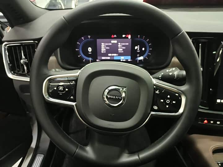 Volvo V90, 2022 — фото 7 из 9