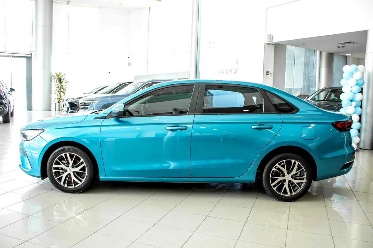 Geely Emgrand, 2025 — фото 2 из 10