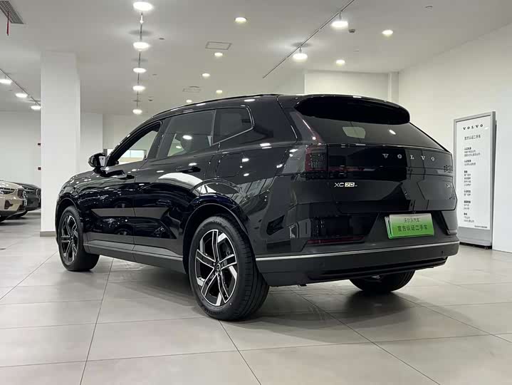 Volvo XC70 Hybrid, 2025 — фото 4 из 9