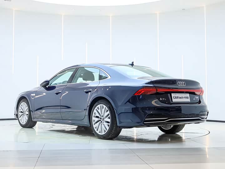 Audi A7L, 2023 — фото 2 из 9