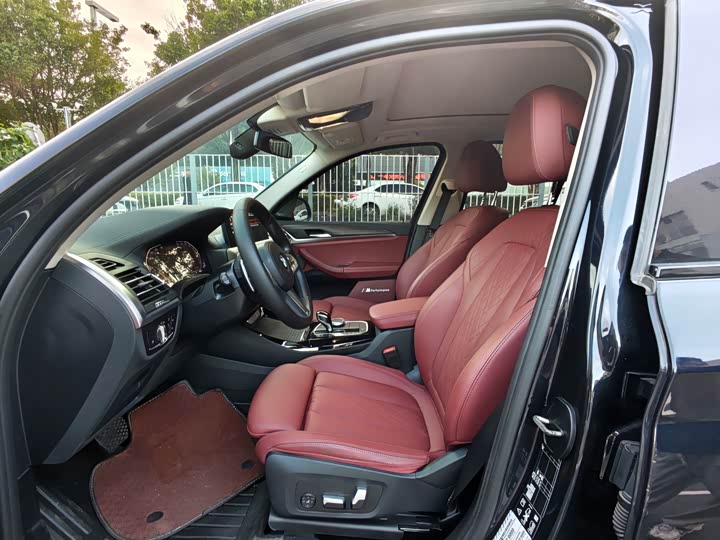 BMW X3, 2023 — фото 7 из 9