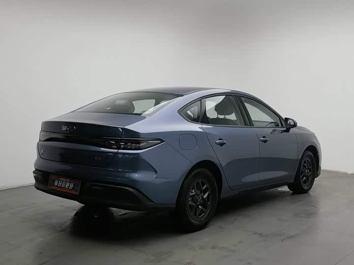 BYD Seal 05 DM-i Hybrid, 2025 — фото 2 из 9