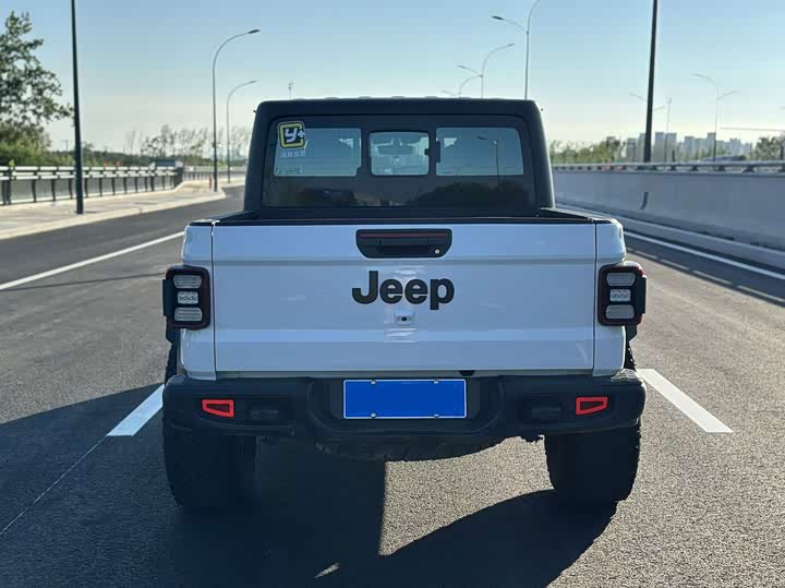 Jeep Gladiator, 2022 — фото 5 из 9