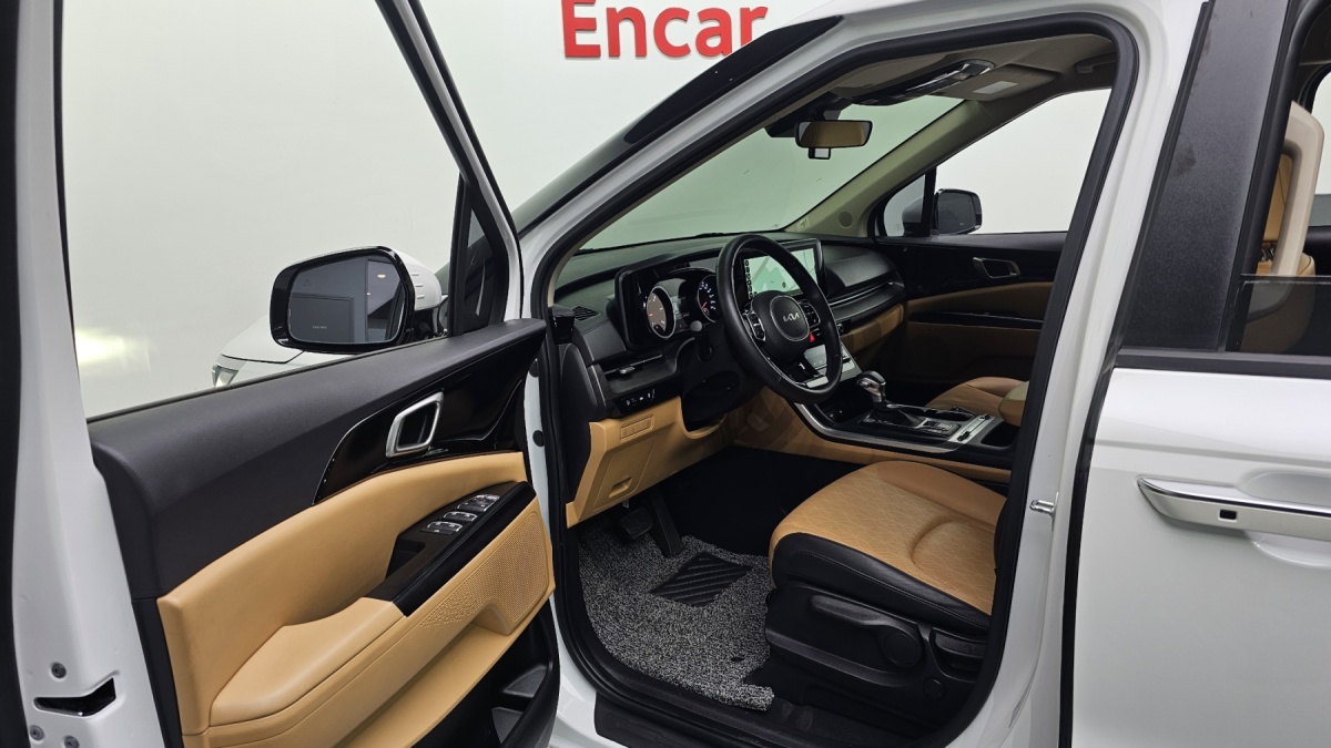 Kia Carnival, 2022 — фото 10 из 12