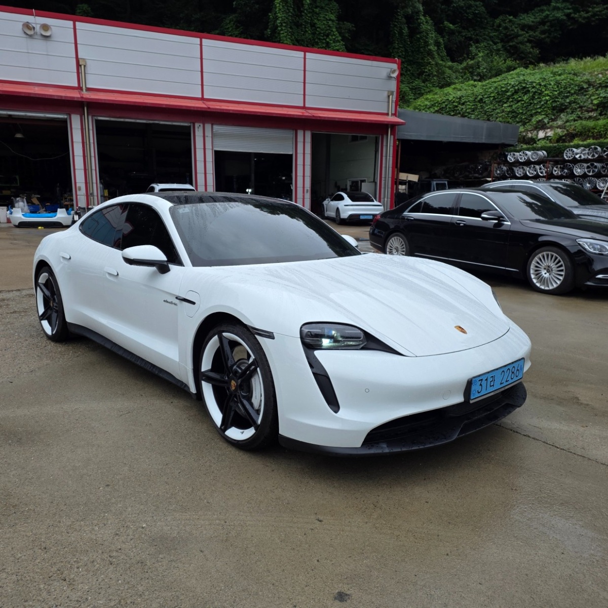 Porsche Taycan, 2022 — фото 7 из 12