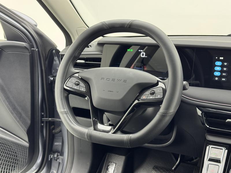 Roewe i5, 2025 — фото 9 из 12