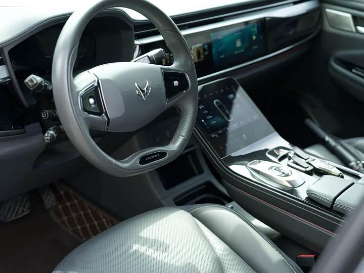 BAIC Arcfox Alpha T, 2022 — фото 8 из 9