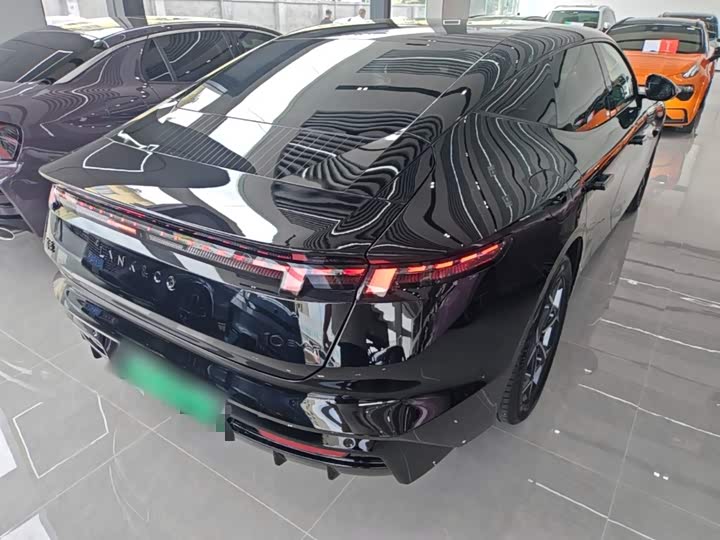 Lynk & Co 30 EM-P Hybrid, 2025 — фото 7 из 9