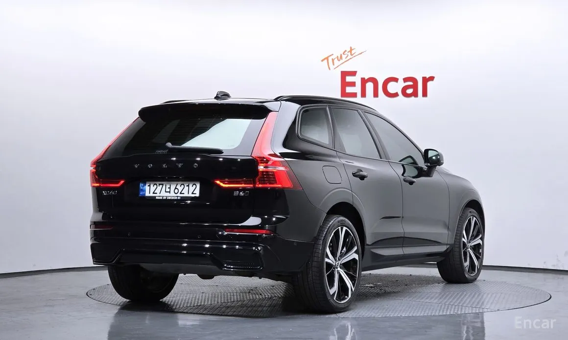 Volvo XC60, 2021 — фото 2 из 12