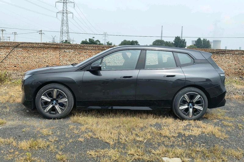 BMW iX, 2025 — фото 3 из 12