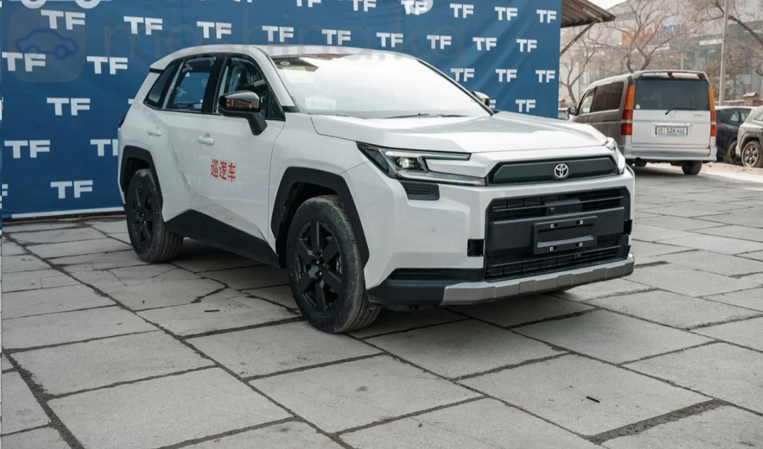 Toyota Rav4, 2026 — фото 2 из 10
