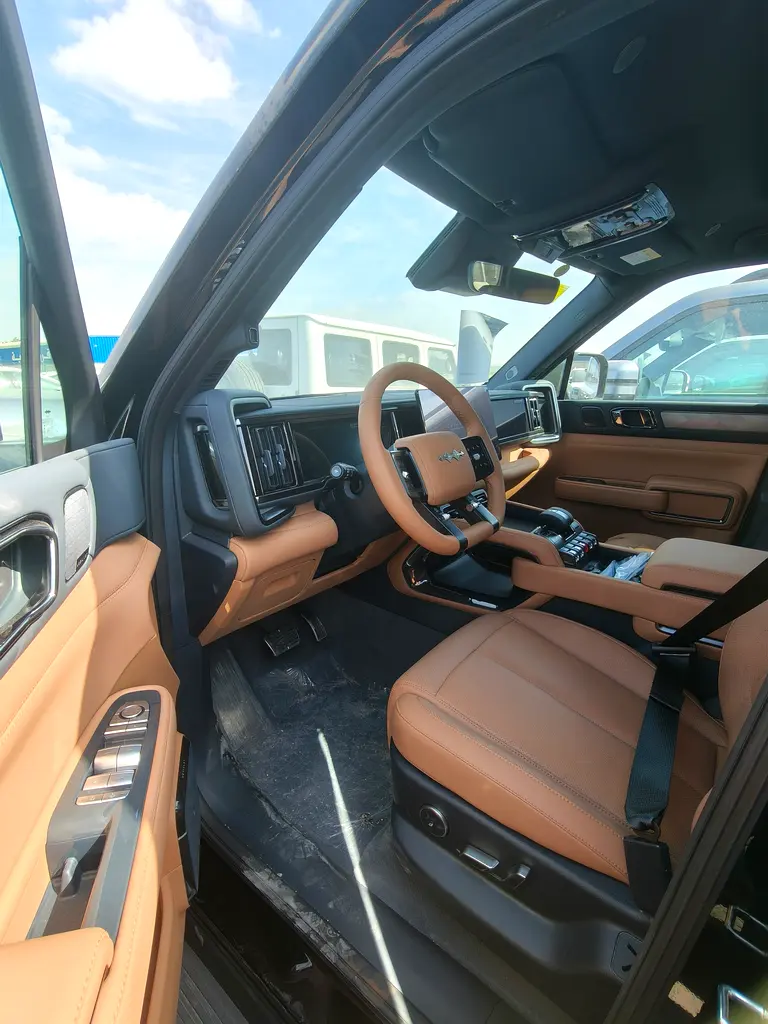 BYD Leopard 5, 2026 — фото 5 из 7