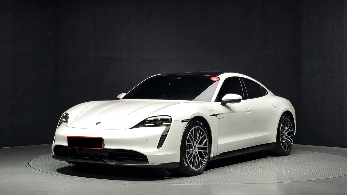 Porsche Taycan, 2023 — купить в Санкт-Петербурге под ключ