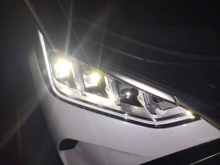BYD Song Plus Hybrid/EV, 2022 — фото 7 из 9