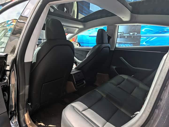 Tesla Model 3, 2025 — фото 4 из 9