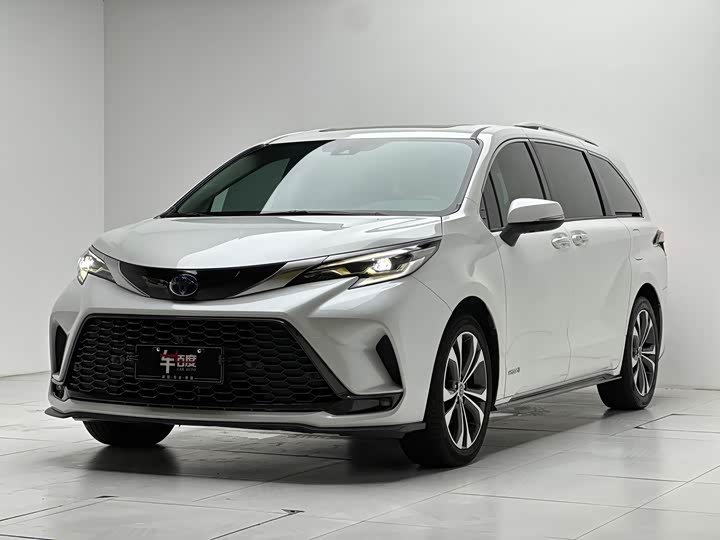 Toyota Granvia, 2023 — купить в Белгороде под ключ