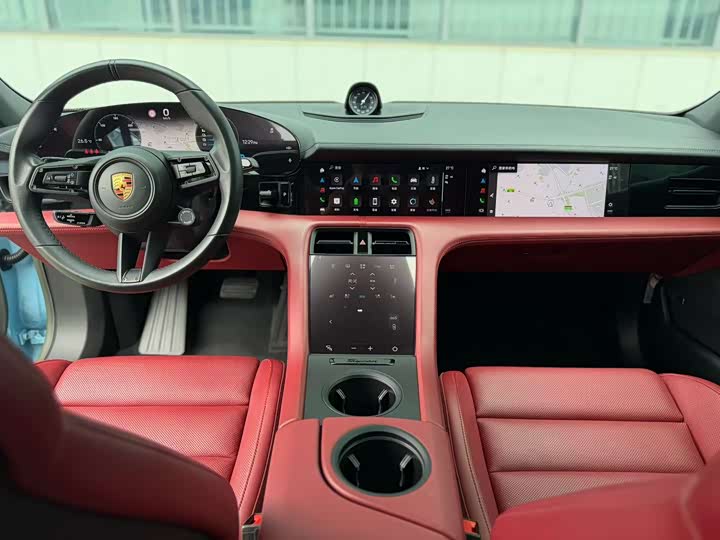 Porsche Taycan, 2022 — фото 7 из 9