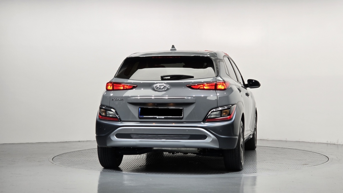 Hyundai Kona, 2022 — фото 2 из 12