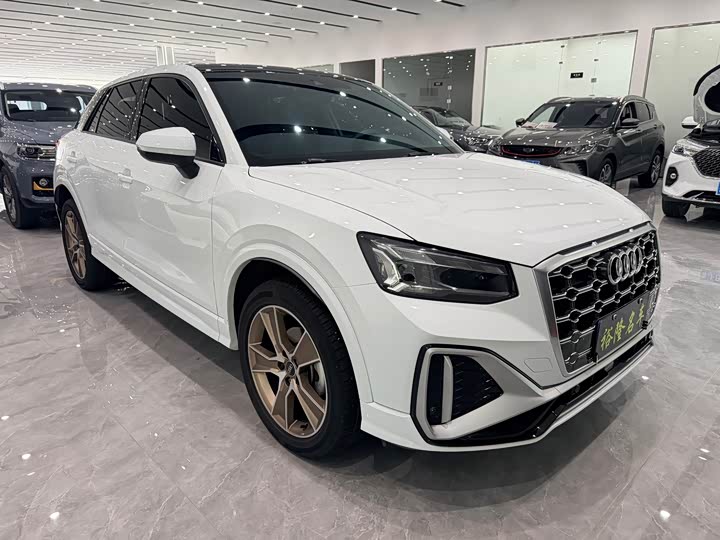 Audi Q2L, 2022 — фото 3 из 9