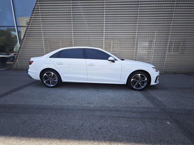 Audi A4L, 2021 — фото 4 из 10