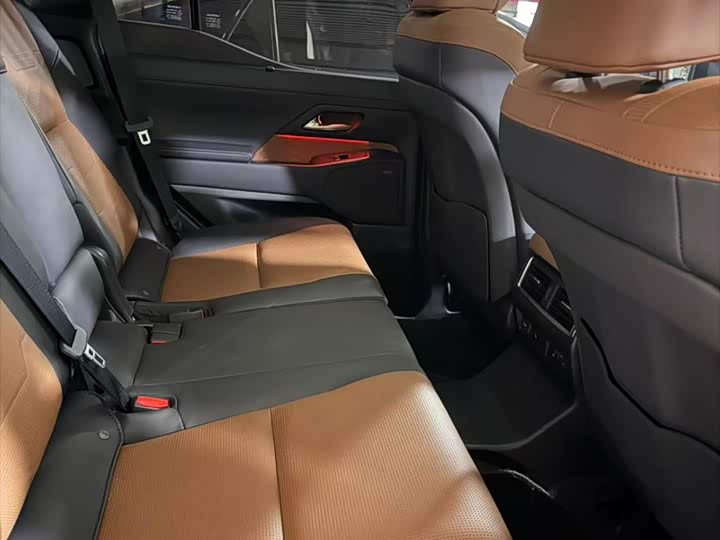 Lexus GX, 2025 — фото 6 из 7