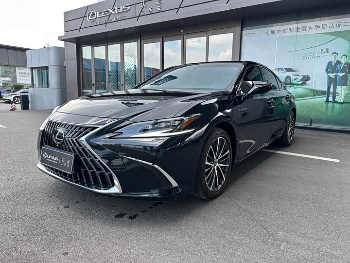 Lexus ES, 2023 — купить в Саратове под ключ