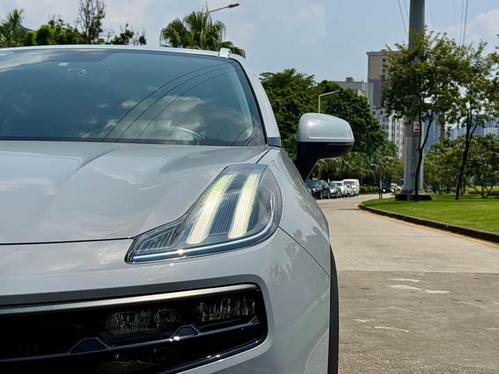 Lynk & Co 06 EM-P Hybrid, 2023 — фото 4 из 9