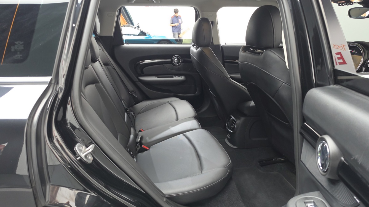 Mini Clubman, 2022 — фото 10 из 12
