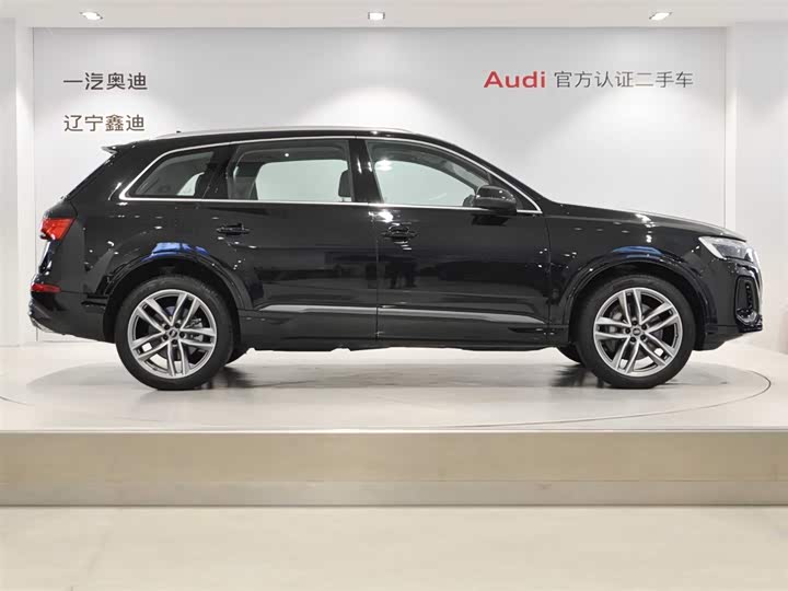 Audi Q7, 2024 — фото 3 из 9