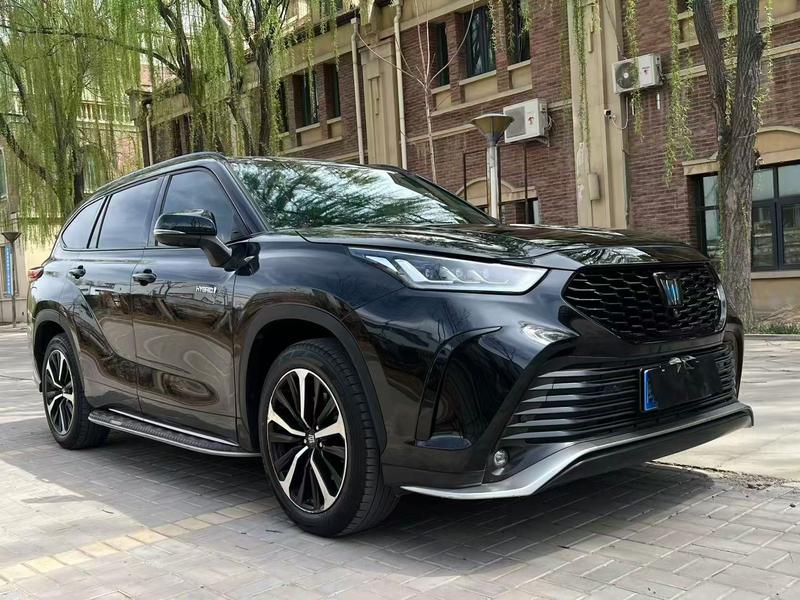 Toyota Crown Kluger, 2022 — фото 3 из 10
