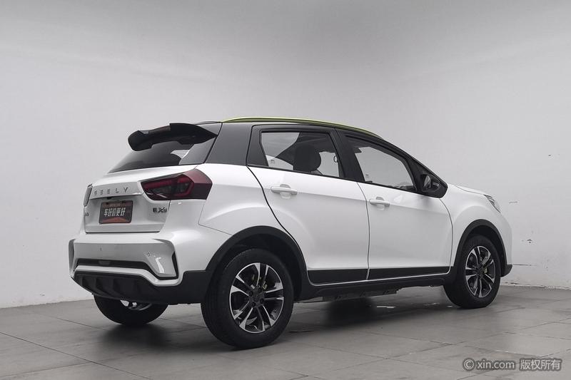 Geely Geometry EX3, 2022 — фото 4 из 12
