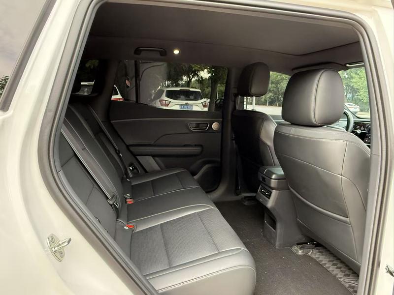 Toyota bZ3X, 2025 — фото 9 из 10