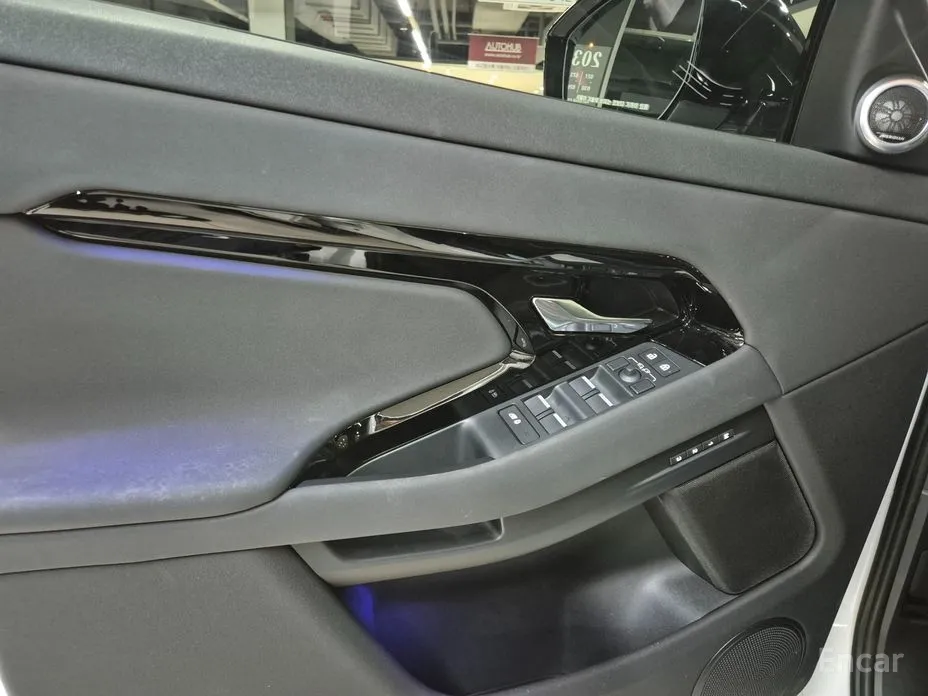 Land Rover Range Rover Evoque, 2024 — фото 9 из 12