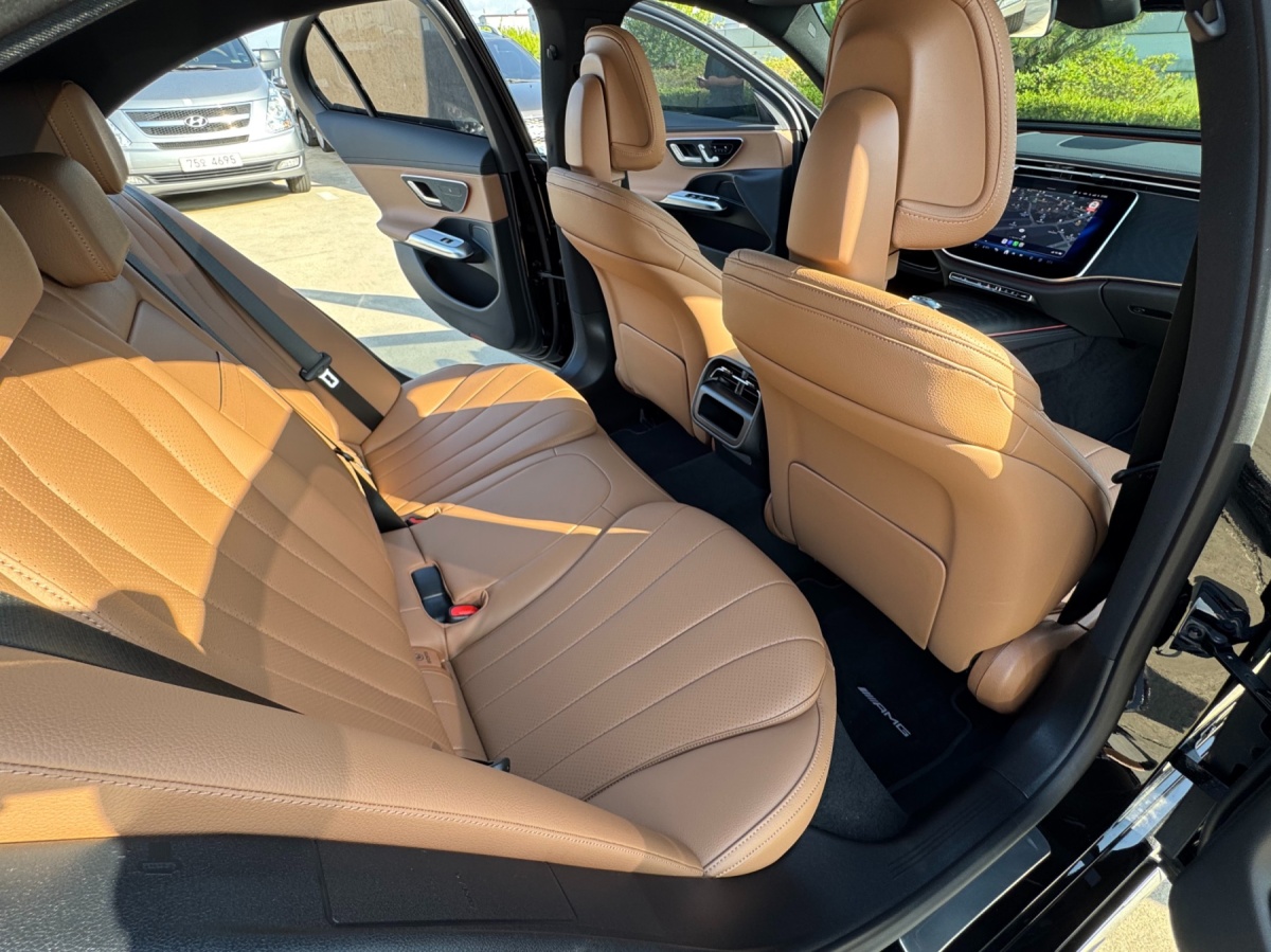 Mercedes-Benz E-Class, 2025 — фото 9 из 12