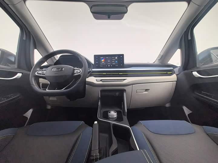 Geely Geometry EX3, 2022 — фото 5 из 9