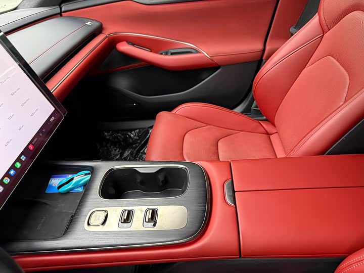 Xiaomi SU7, 2024 — фото 7 из 9