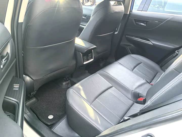Toyota Harrier, 2023 — фото 7 из 9