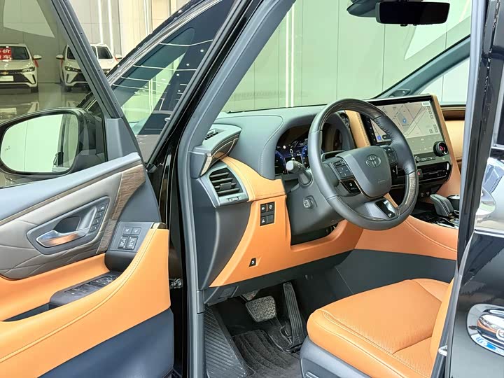 Toyota Alphard, 2023 — фото 4 из 9