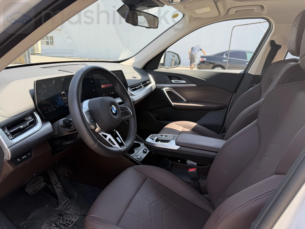 BMW X1, 2025 — фото 6 из 9