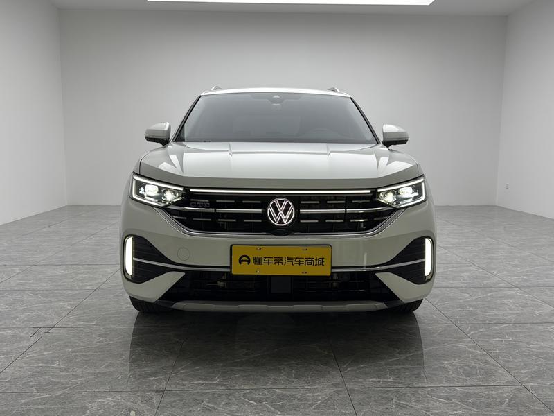 Volkswagen Tayron GTE Hybrid, 2023 — фото 2 из 12