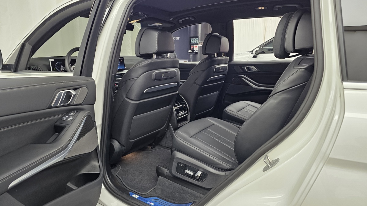 BMW X7, 2025 — фото 11 из 12