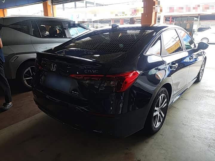 Honda Civic, 2023 — фото 7 из 9