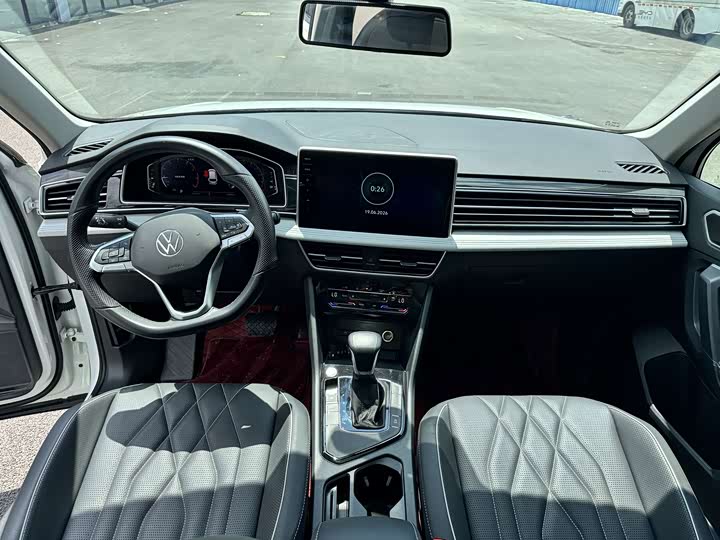 Volkswagen Tiguan L Pro, 2023 — фото 5 из 9