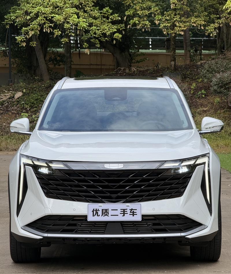 Geely Atlas L, 2022 — фото 2 из 8