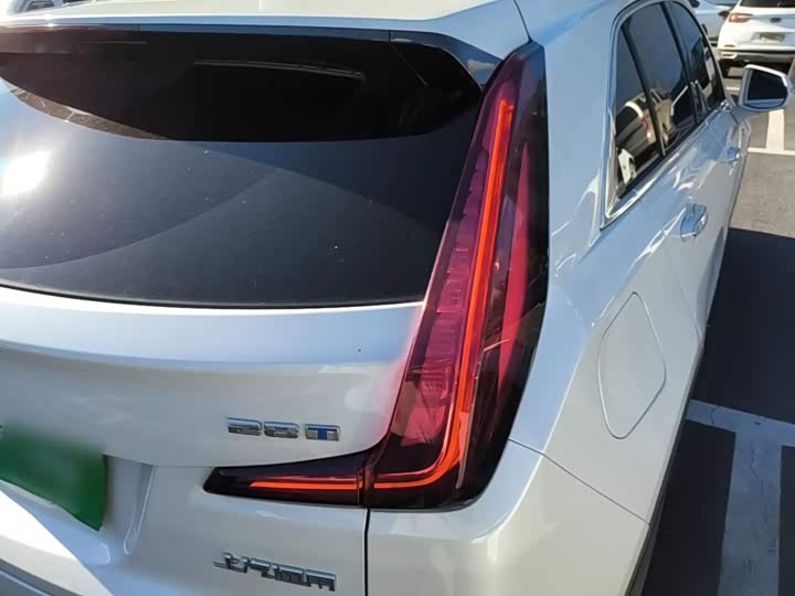 Cadillac XT4, 2022 — фото 8 из 9