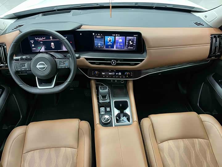 Nissan Pathfinder, 2023 — фото 2 из 9