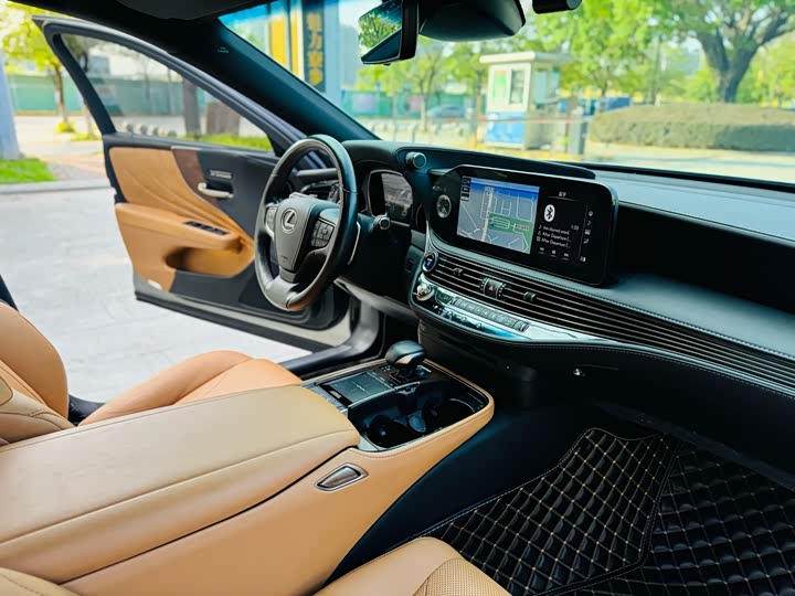 Lexus LS, 2022 — фото 9 из 9