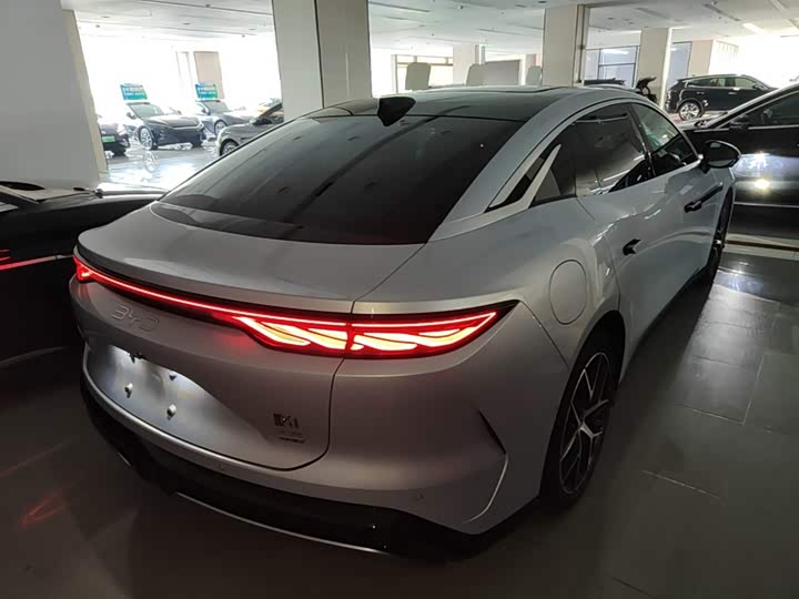 BYD Han L, 2025 — фото 7 из 9